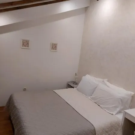 Quiet - 5 Min Walk To Old Town And Bacvice * 스플리트