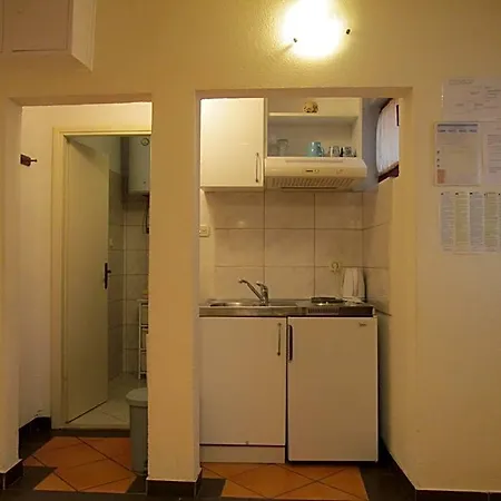 Quiet - 5 Min Walk To Old Town And Bacvice Апартаменти *