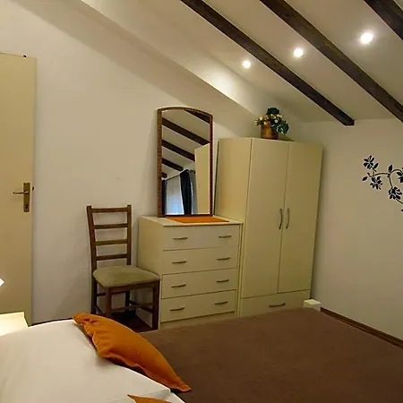 Quiet - 5 Min Walk To Old Town And Bacvice 아파트
