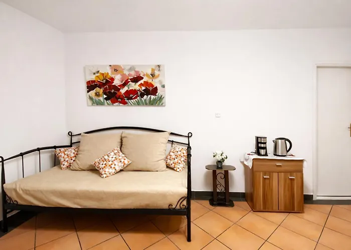 Homey 1 Bedroom 5 Min Walk To Old Town & Bacvice * Spalato